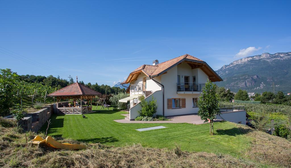 Lavendelhof Apartment Апиано сула Страда дел Вино Екстериор снимка